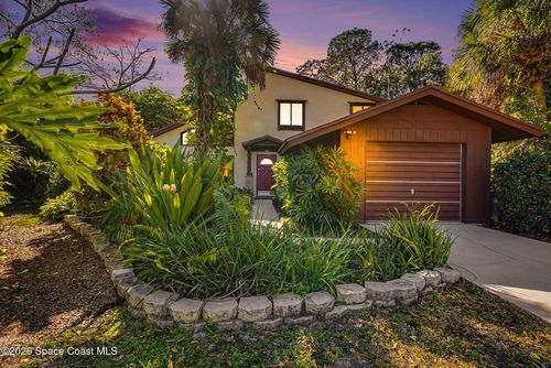 490 Carol Dr Ne, Palm Bay, FL, 32907-1184 | Card Image