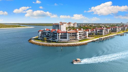 533-533 La Peninsula Blvd, NAPLES, FL, 34113-4011 | Card Image