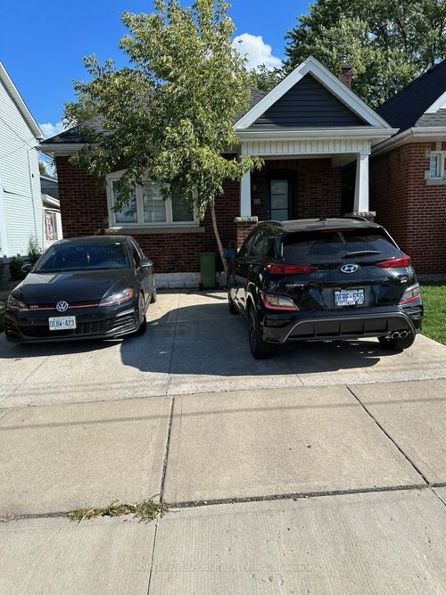 88 Shelby Ave, Hamilton, ON, L8H5L5 | Card Image