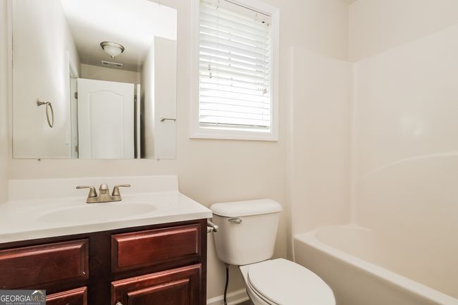 304 Hawken Trl, House other with 3 bedrooms, 3 bathrooms and null parking in Mcdonough GA | Image 15