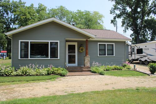 1420 Blodgett Ln, DELAVAN, WI, 53115-3672 | Card Image