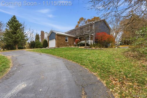 11254 Katrine Dr, Fenton, MI, 48430-9007 | Card Image