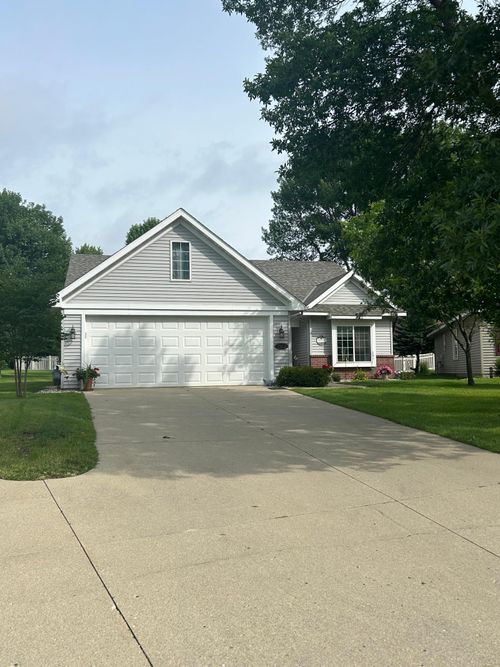 2532 7th Ave Se, Willmar, MN, 56201-6140 | Card Image