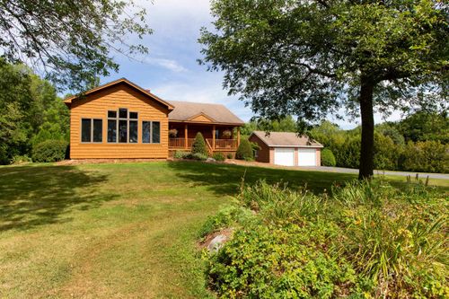 17 Faywood Rd, Grand Isle, VT, 05458-2327 | Card Image