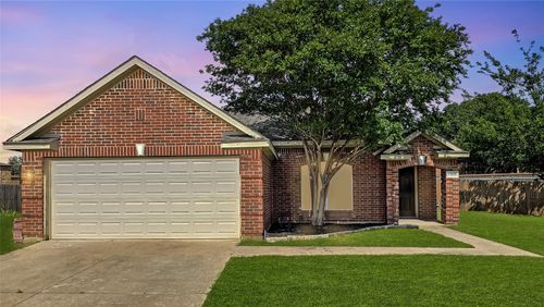 7305 Moon Ridge Ct, Fort Worth, TX, 76133-8334 | Card Image