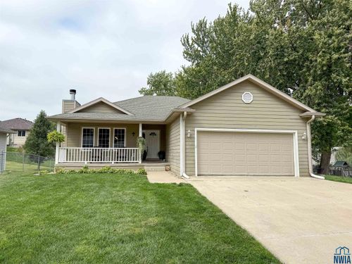 409 Elm St, Lawton, IA, 51030-7715 | Card Image