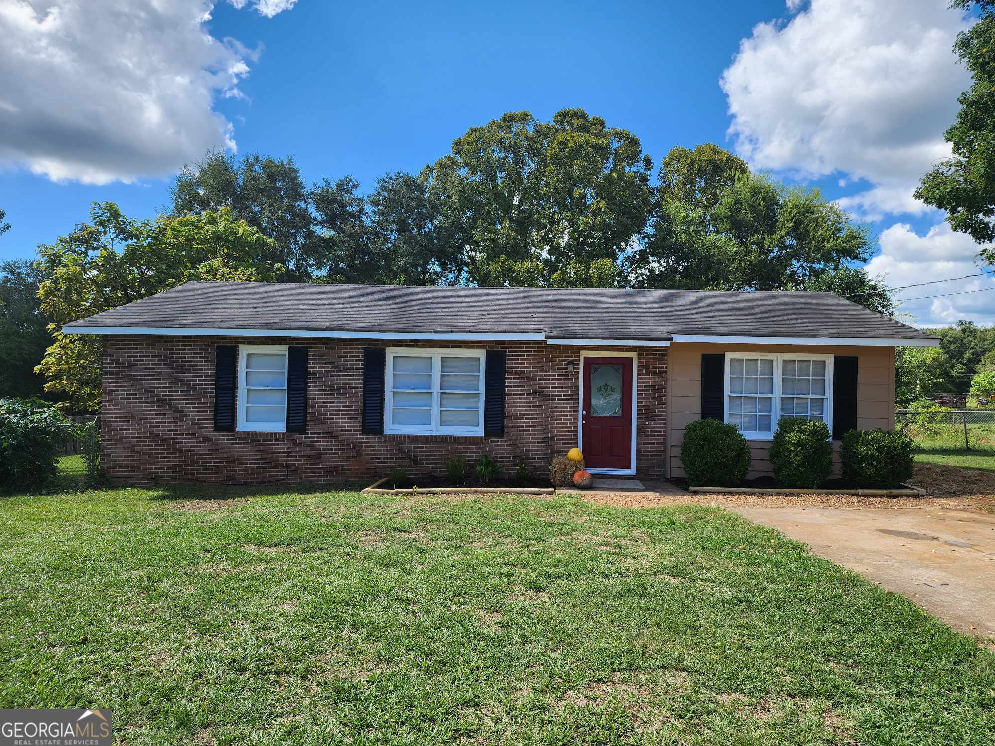 Sherri St, Thomaston, GA 30286