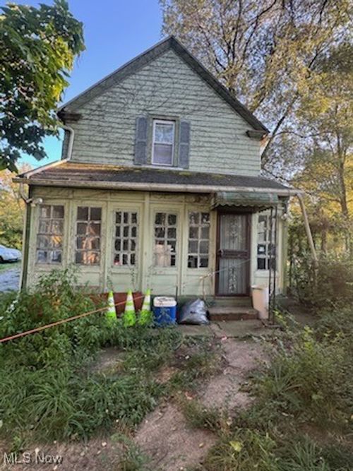 9411 Beacon Ave, Cleveland, OH, 44105-1703 | Card Image