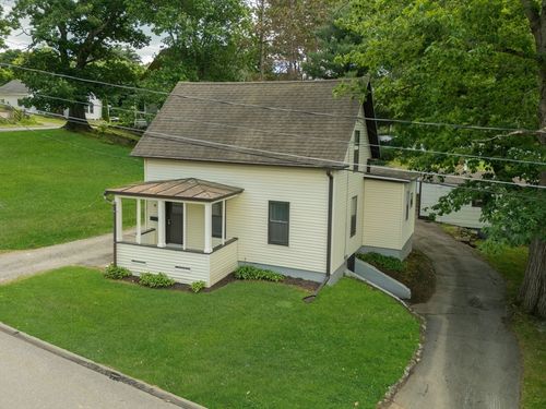 8 Nadeau St, Gardner, MA, 01440-1908 | Card Image