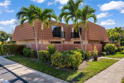 2937 Waterford Dr N, Deerfield Beach, FL, 33442-5962 | Card Image