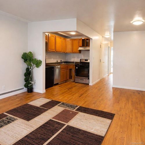 171 Beach 29th St, Far Rockaway, NY, 11691-2038 | Card Image