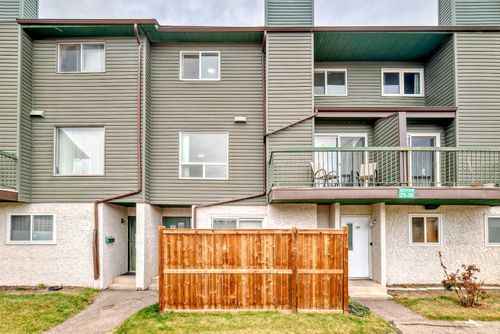 26-2511 38 Street Ne, Calgary, AB, T1Y4M7 | Card Image
