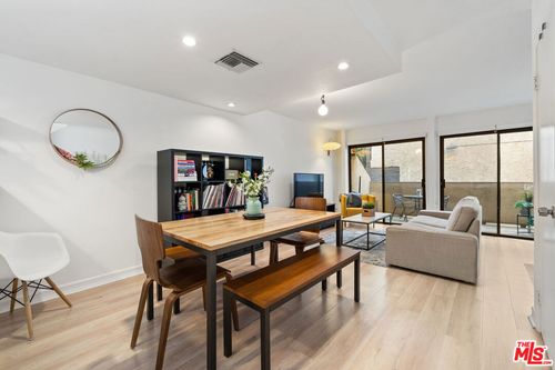 apt-101-350 Burchett St, Glendale, CA, 91203-1368 | Card Image