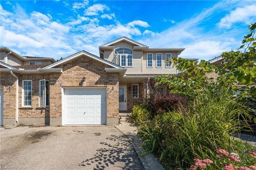 33 Critcher Ave, Cambridge, ON, N1T2C5 | Card Image