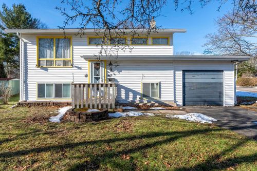 15 Acadia St, Middleton, NS, B0S1P0 | Card Image