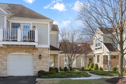 204 Racquet Club Ct, Hinsdale, IL, 60521-4917 | Card Image