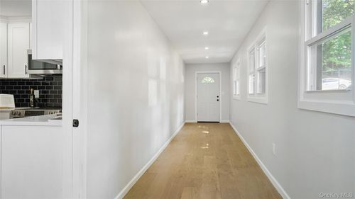 30 Fortfield Ave, Yonkers, NY, 10701-5829 | Card Image