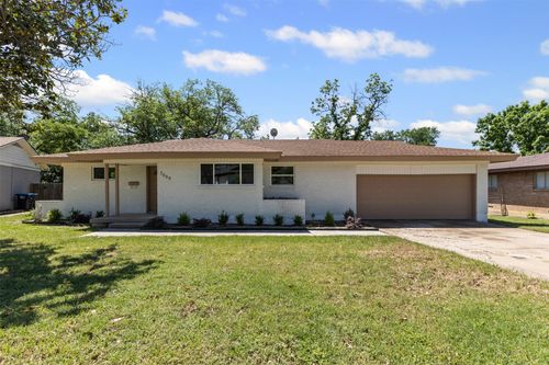 7009 Overhill Rd, Fort Worth, TX, 76116-8722 | Card Image