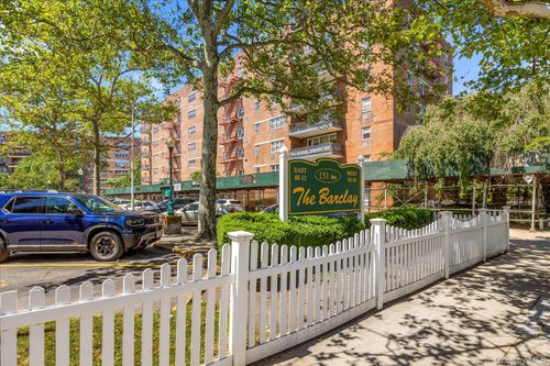 4g-88-08 151st Ave, Howard Beach, NY, 11414-1443 | Card Image
