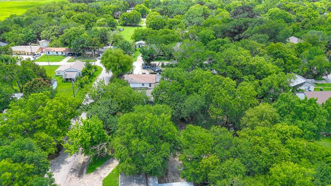 Aerial perspective of suburban area | Image 12