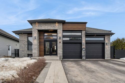 254 Rue James, Sainte Marthe sur le Lac, QC, J0N1P0 | Card Image