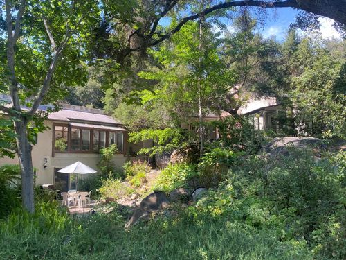 1040 Mission Canyon Rd, SANTA BARBARA, CA, 93105-2122 | Card Image