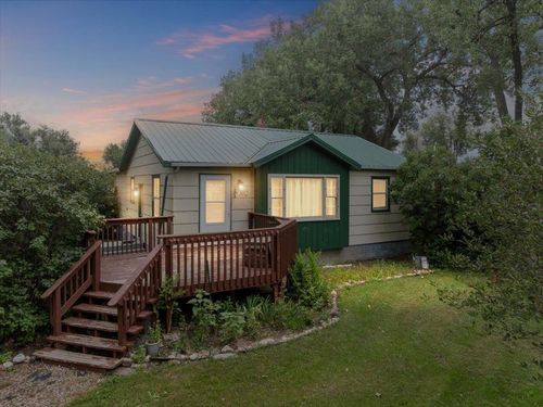 302 Oscar St, Vale, SD, 57788-2307 | Card Image