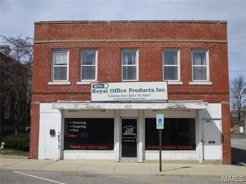 809 Main St, Highland, IL, 62249-1505 | Card Image