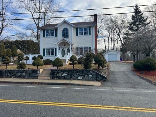 1-1657 Meridian St, Fall River, MA, 02720-4682 | Card Image