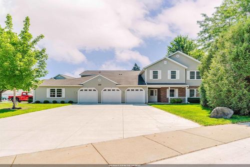 a-2520 Village Lane, OSHKOSH, WI, 54904 | Card Image