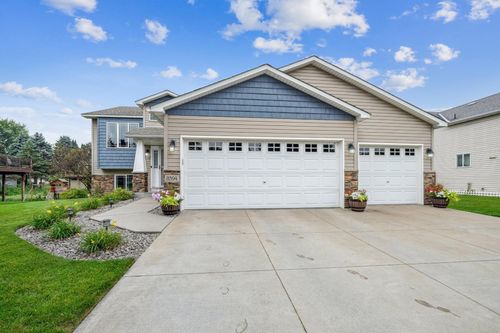 8594 Dunkirk Ct Ne, Blaine, MN, 55449-6789 | Card Image
