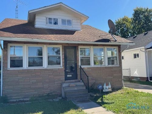 3250 Brigham St, Toledo, OH, 43608-2102 | Card Image