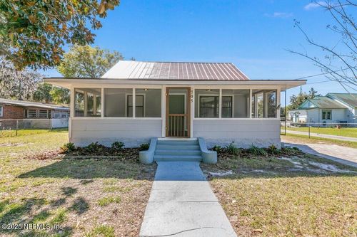 705 Bay St, GREEN COVE SPRINGS, FL, 32043-4005 | Card Image