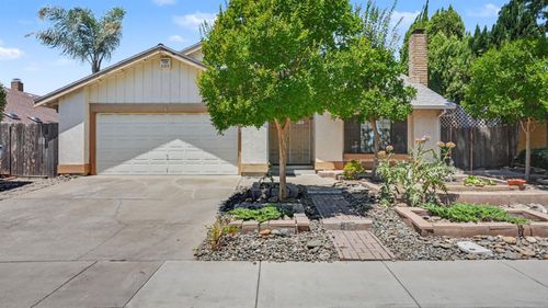 2701 Twin Oak Ln, Modesto, CA, 95355-9212 | Card Image