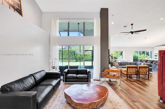 730 Bayside Ln, House other with 4 bedrooms, 3 bathrooms and null parking in Weston FL | Image 9