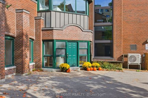 21-135 Springfield Rd, Ottawa, ON, K1M1C5 | Card Image