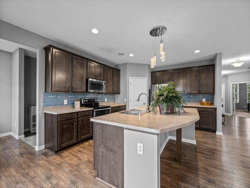 15653 Eddy Creek Way, Apple Valley, MN, 55124-6199 | Card Image