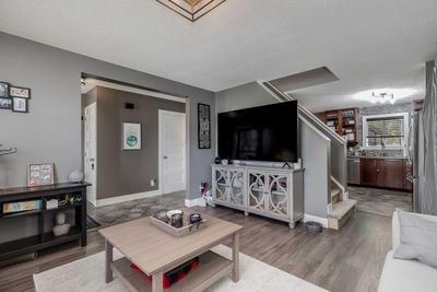 105 Bridleglen Rd Sw, House detached with 4 bedrooms, 3 bathrooms and 1 parking in Calgary AB | Image 3