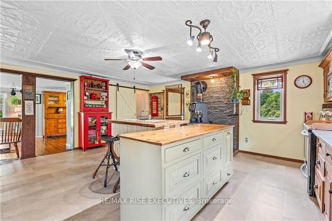 25 Devils Door Rd, House other with 3 bedrooms, 2 bathrooms and 12 parking in Front Yonge ON | Image 7