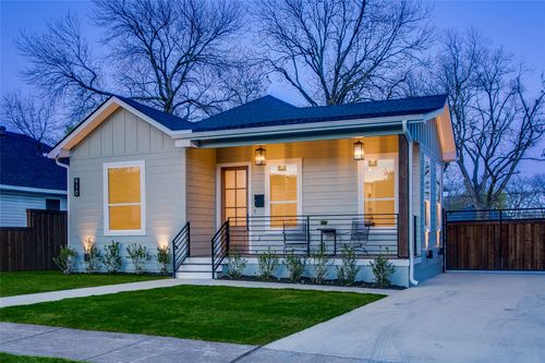 910 Hollywood Ave, Dallas, TX, 75208-7833 | Card Image