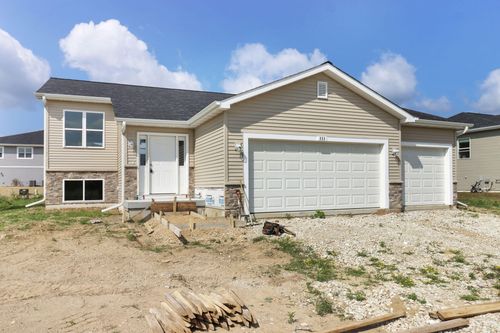 333 Parker Dr, Genoa City, WI, 53128-2551 | Card Image