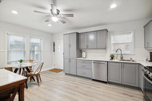 1115 Alber St, Houston, TX, 77009-4911 | Card Image
