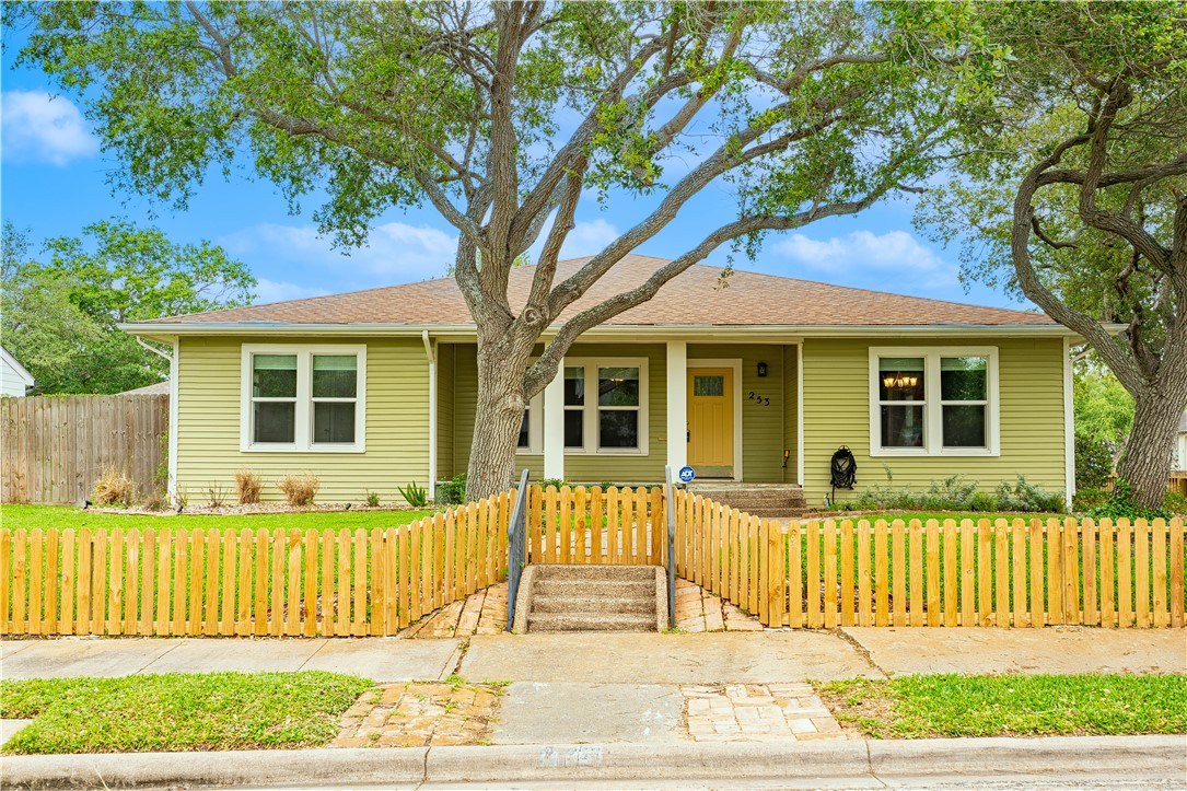 Melrose St, Corpus Christi, TX 78404