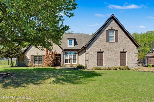 3815 Park Creek Dr, Southaven, MS, 38672-9442 | Card Image