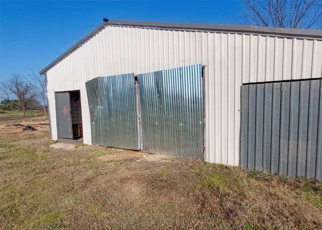 584 County Road 2131, House other with 2 bedrooms, 2 bathrooms and null parking in Telephone TX | Image 13