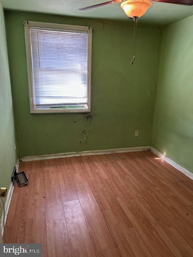 1572 Summit St, Townhouse with 3 bedrooms, 2 bathrooms and null parking in LINWOOD PA | Image 4