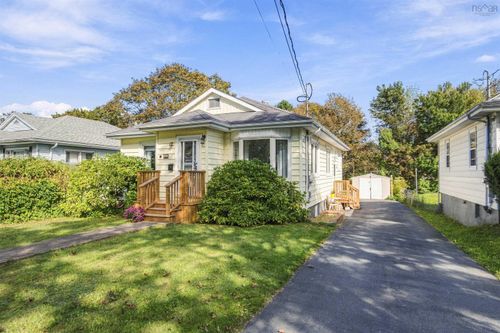 3407 St Andrews Avenue, Halifax, NS, B3L3Y2 | Card Image