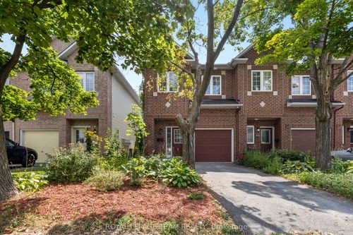 194 Glynn Ave, Ottawa, ON, K1K4Y3 | Card Image