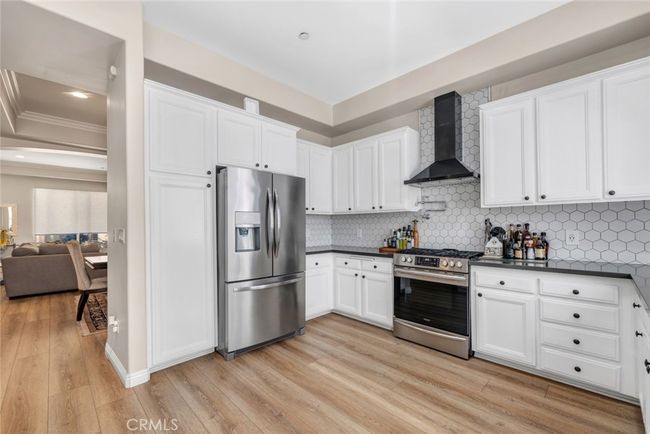 13 - 14535 Margate St, Townhouse with 3 bedrooms, 3 bathrooms and 2 parking in Sherman Oaks CA | Image 14