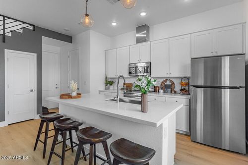 1-1247 E Colter St, Phoenix, AZ, 85014-3300 | Card Image